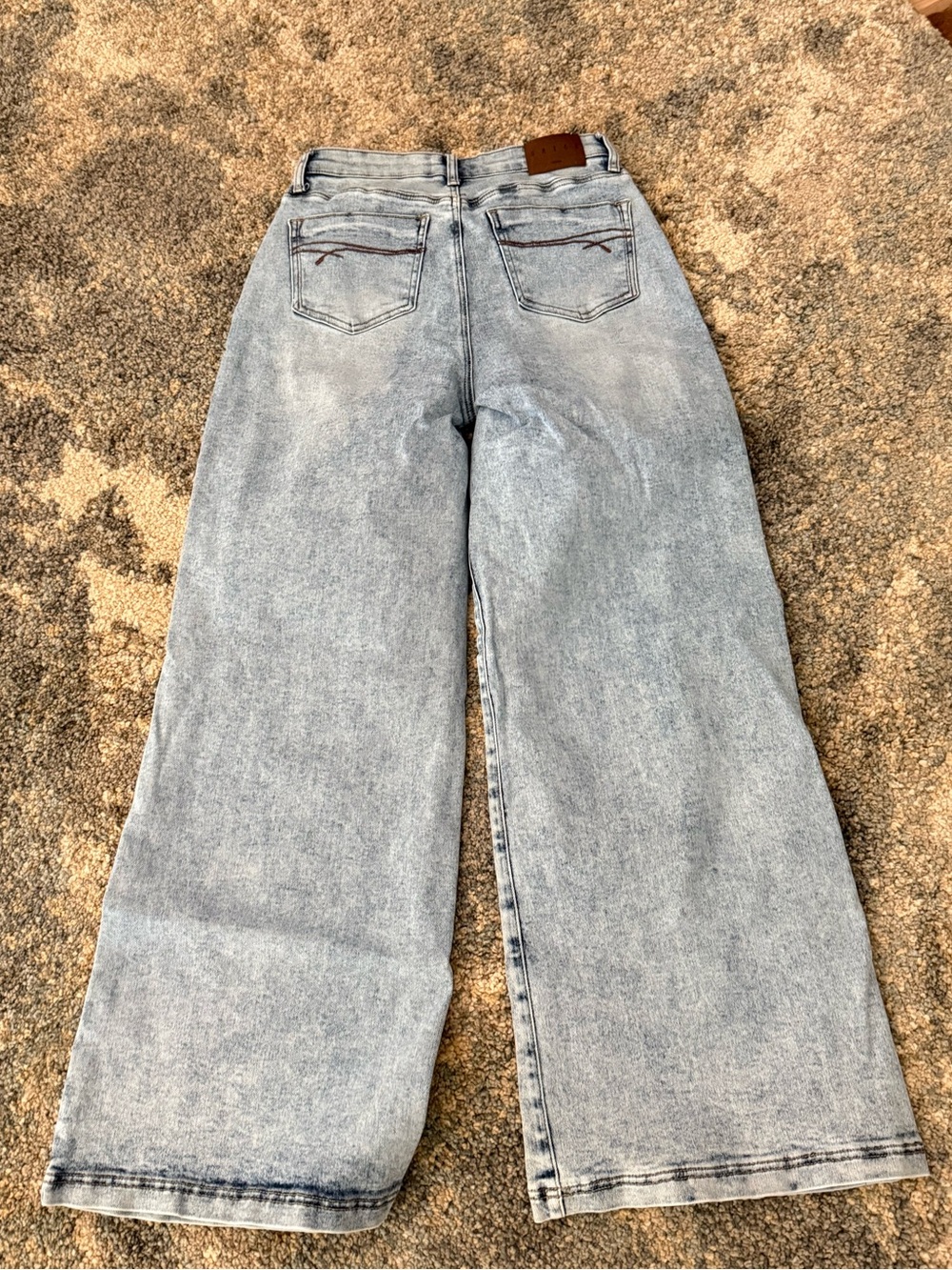 NWOT Saige jeans 🩷